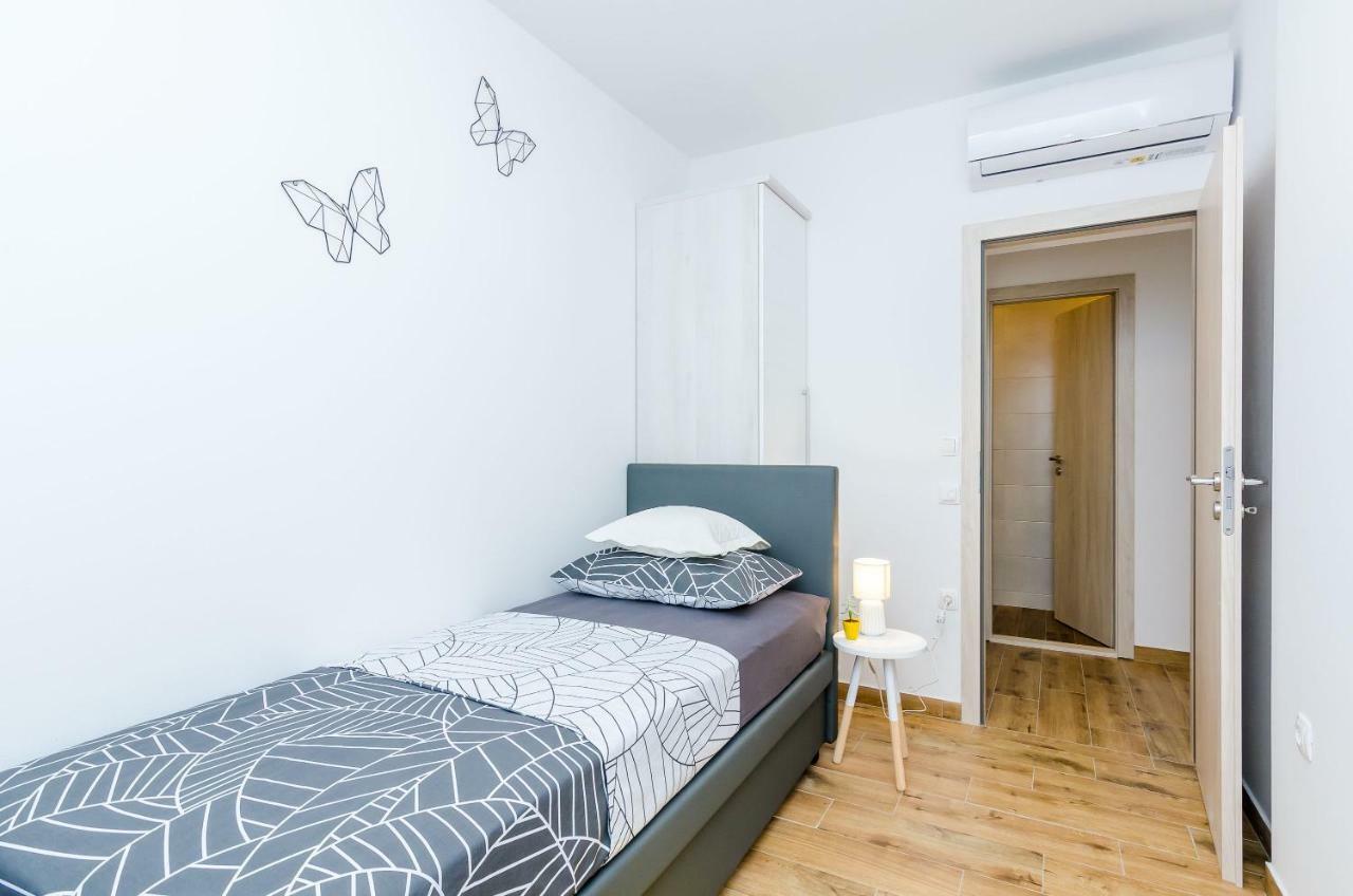 Apartment Moon River Mokosica Exterior photo